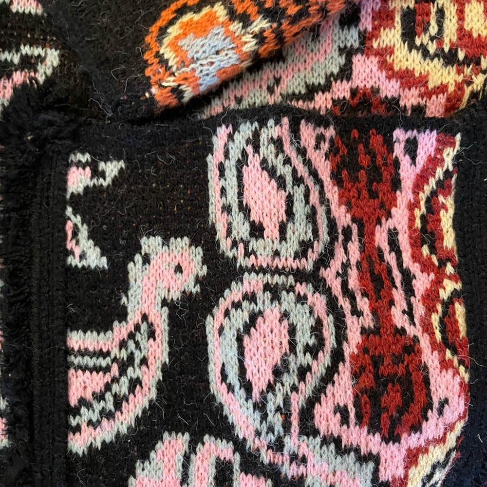 Farm Rio Sweater - Picture 5 of 9